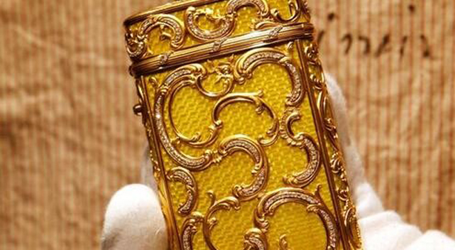 Las principales casas de subastas cancelan las ventas de arte ruso en Londres