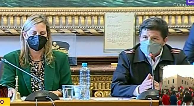Pedro Castillo y Maricarmen Alva intercambiaron críticas en el Congreso