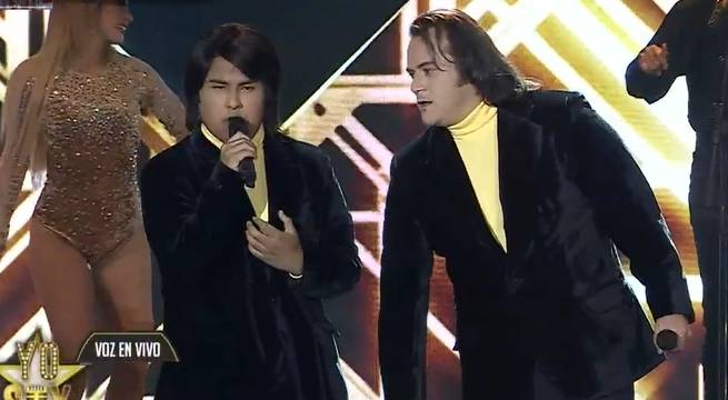 Imitadores de Nino Bravo interpretaron “La puerta del amor”