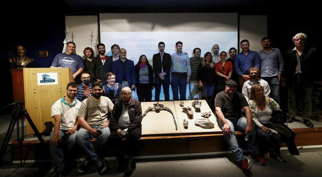 Científicos argentinos descubren dinosaurio 