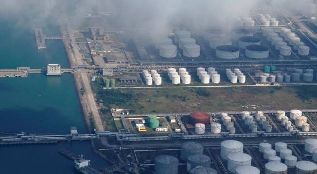 Esfuerzos chinos por reponer reservas con petróleo ruso no violarían sanciones de Estados Unidos