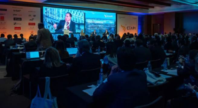Blockchain, pandemia y guerra, los retos para Iberoamérica