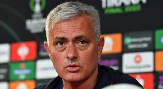 Mourinho buscará un logro continental extraordinario cuando Roma juegue final de Conference League