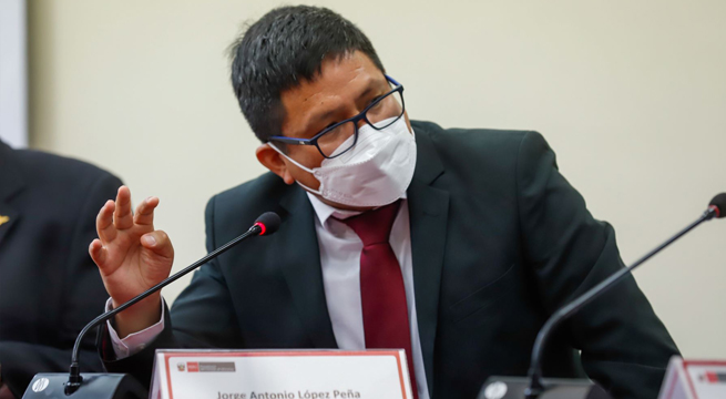 Ministro de Salud sobre interpelaciones: Estamos en un país democrático, acudiremos al Congreso