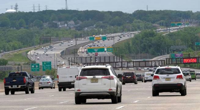 Precio medio de la gasolina en Estados Unidos supera los 5 dólares por galón por primera vez en la historia