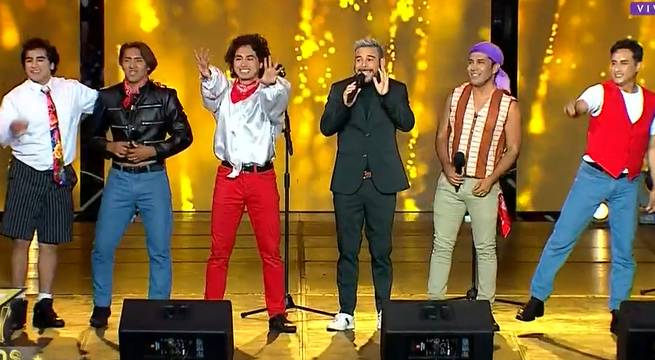 Imitadores de Magneto cantaron “40 grados” en la Noche de Eliminación