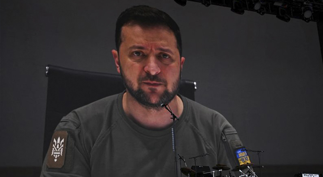 Volodímir Zelenski pide apoyo al público del festival musical de Glastonbury