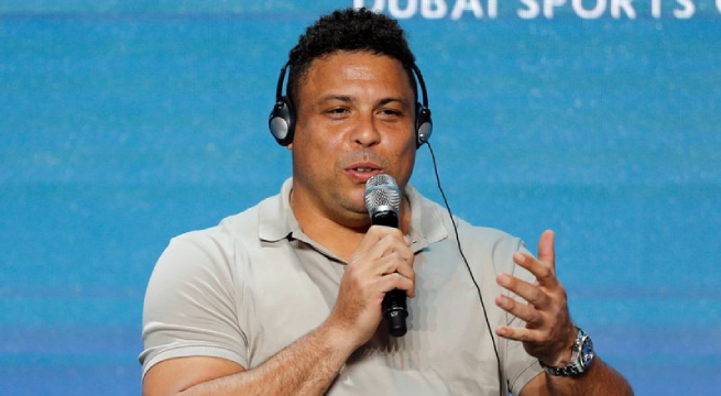 Ronaldo Nazário se va en bici por el camino de Santiago tras el ascenso del Valladolid