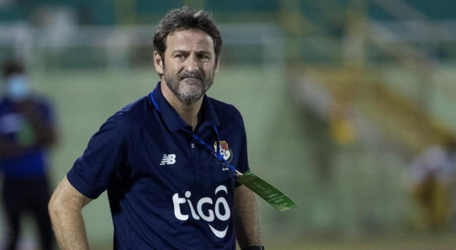 Federación de Panamá extiende contrato a danés Christiansen como DT de selección