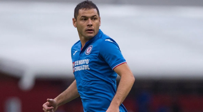 Defensor paraguayo Aguilar sale de Cruz Azul en México