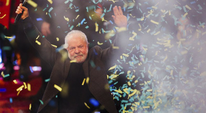 Sondeo muestra que Lula mantiene una fuerte ventaja en la carrera presidencial en Brasil