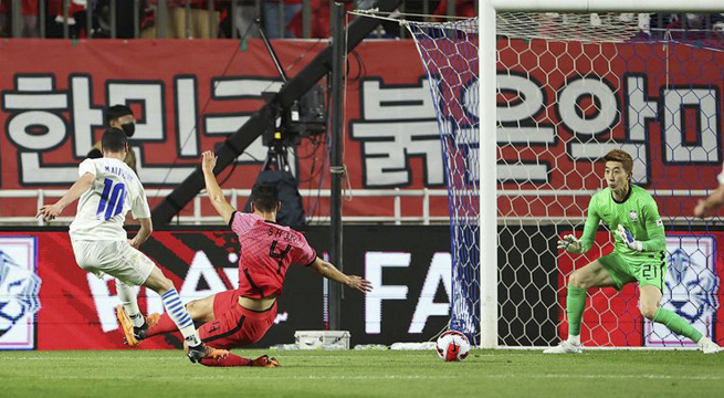 Paraguay empata 2-2 en amistoso ante Corea del Sur con doblete de Almirón