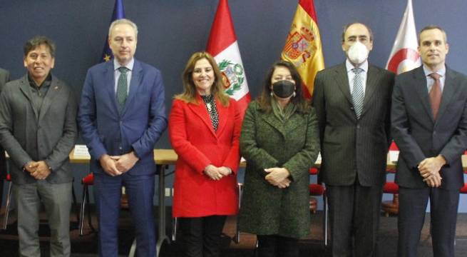 Sector público, empresas y sociedad civil se unen para inserción laboral de mujeres víctimas de violencia de género