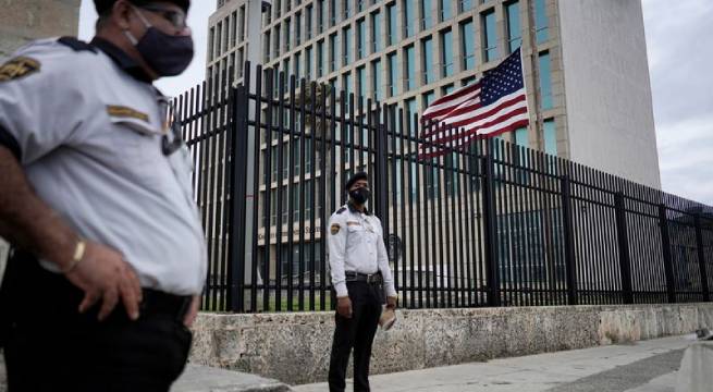 Estados Unidos impone restricciones de visas a 28 funcionarios cubanos