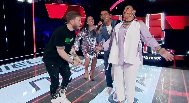 Christian Yaipén cantó “Cambio mi corazón” en La Voz Perú
