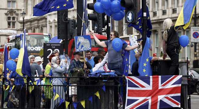 Opiniones de analistas financieros y económicos sobre la dimisión de Boris Johnson