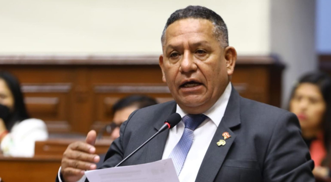 Congresista Esdras Medina regresa a la bancada de Renovación Popular
