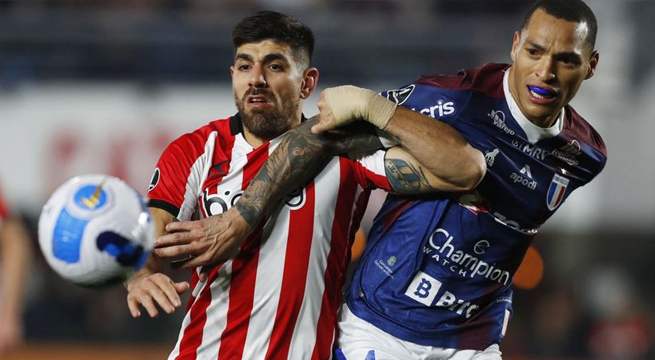 Estudiantes de La Plata golea a Fortaleza y avanza a cuartos de final en la Libertadores
