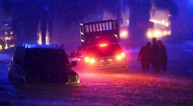 Bonnie se convierte en huracán frente a costas del Pacífico mexicano