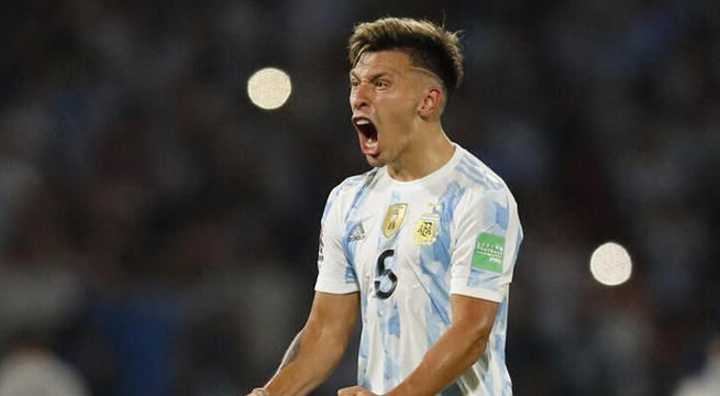 Lisandro Martínez completa traspaso del Ajax al United por 57 millones de euros con contrato de 5 años