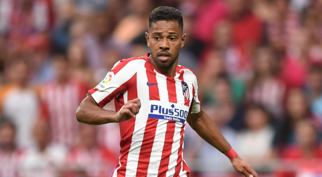 El brasileño Renan Lodi se suma al Nottingham Forest en calidad de cedido por una temporada