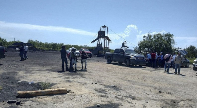 Sigue la búsqueda de 10 mineros atrapados en mina de carbón en México