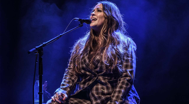 El musical de Alanis Morissette, afectado por el COVID, cobra nueva vida con una gira por Estados Unidos