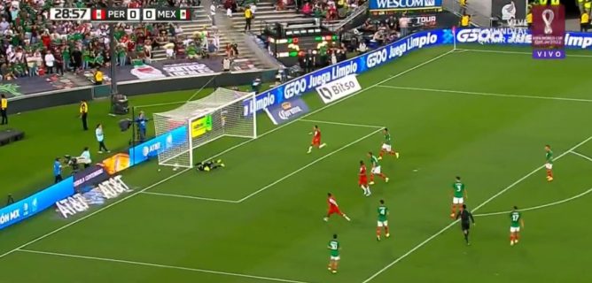 ¡¡¡ESTUVO CERCA!!! André Carrillo casi anota el primer gol del partido