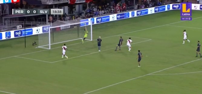 GOL PERUANO: Gianluca Lapadula anota el primer gol del partido ante El Salvador