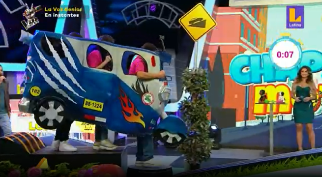 Katia Palma y Vanessa Terkes se enfrentaron en el juego ‘Chapa tu mototaxi’