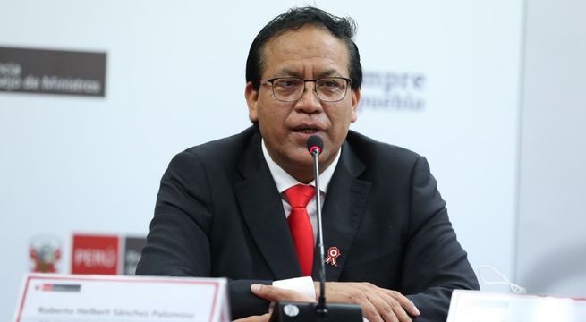 Roberto Sánchez cataloga de “despropósito” intención de censurar a canciller César Landa