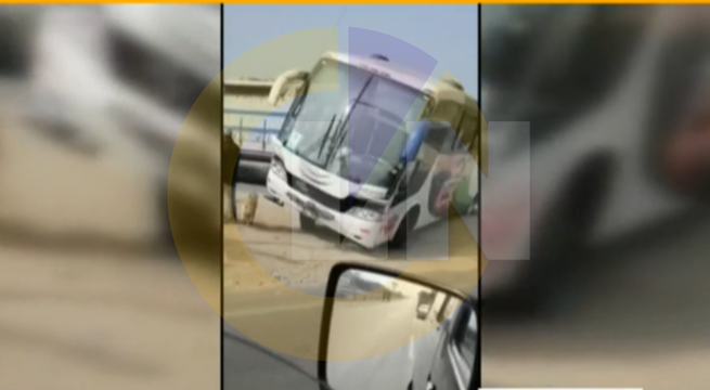 Tren embiste bus con escolares