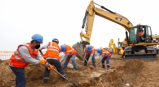 Poder Ejecutivo revisará contratos con empresas privadas que no culminen obras públicas