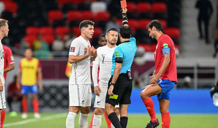 Arbitro de españa vs costa rica Latina tv