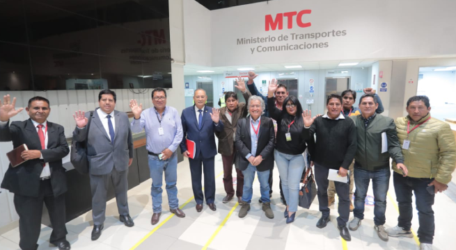 Gremios de transportistas de carga levantan paro tras acuerdo con el Gobierno