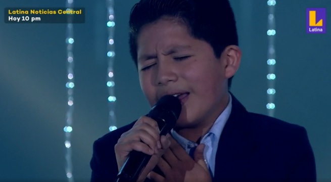 Todos los entrenadores se pusieron de pie al escuchar cantar a Adriano Ochoa