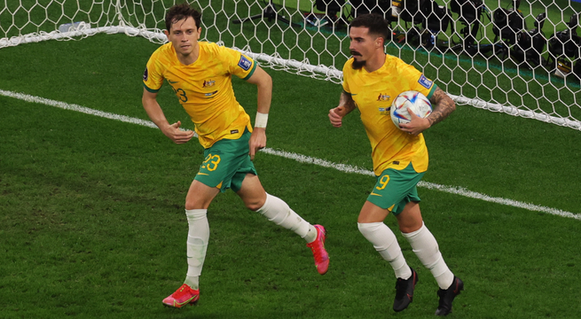 ¡GOL DE AUSTRALIA! Craig Goodwin descuenta para los 'socceroos'