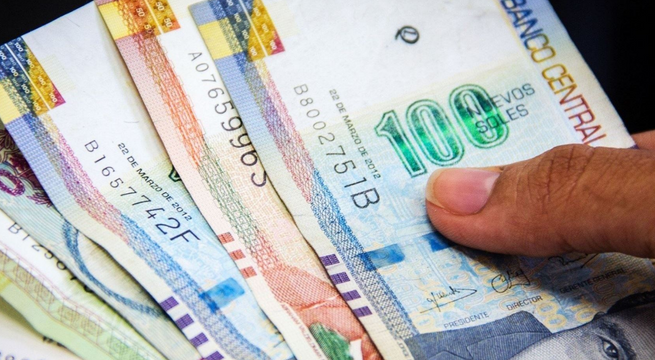 ¿Cómo afecta a los peruanos el alza de la UIT a 4.950 soles para el 2023?