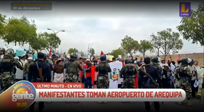 Arequipa: Más de 2 mil manifestantes ingresan al aeropuerto Internacional Alfredo Rodriguez Ballón