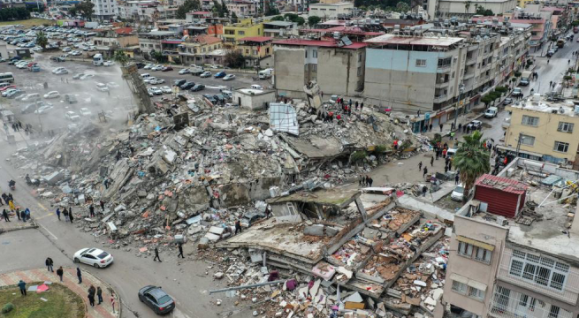 Terremoto en Turquía y Siria: cifra de fallecidos asciende a 2,300