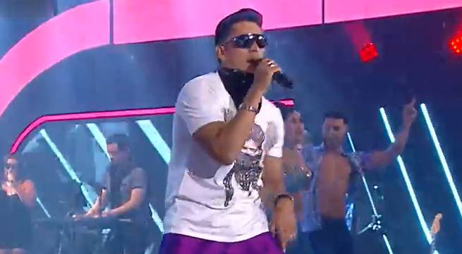 Jhon Camacho retumbó el escenario con “Dónde están las gatas”