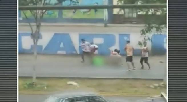 Identifican a barristas que atacaron a transeúnte en Comas