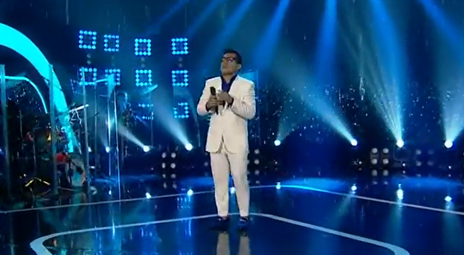 Richie Ramírez brilló en el escenario al cantar 