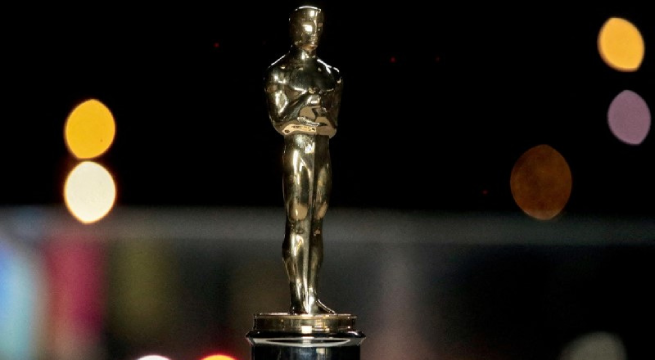 Ejercicios faciales y exfoliación: Las rutinas de cuidado de la piel antes de los Oscar