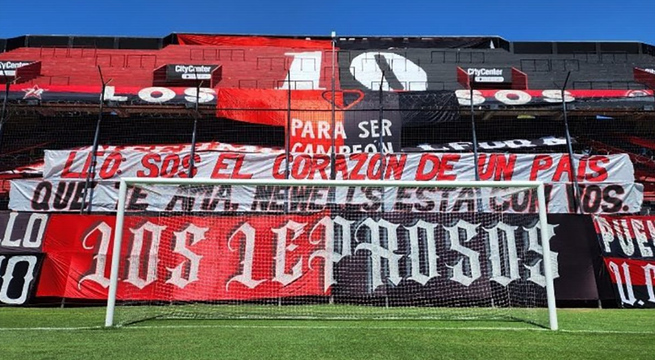 Newell's Old Boys de Argentina exhibe bandera en apoyo a Lionel Messi tras balazos y amenaza