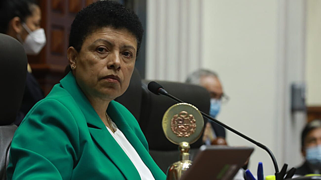 Proponen ley que prohíbe cambio de bancadas a congresistas