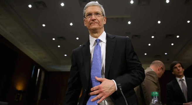 TIM COOK SORPRENDE AL MUNDO AL REVELAR SU SECRETO PARA MANTENERSE CONECTADO CON LOS USUARIOS