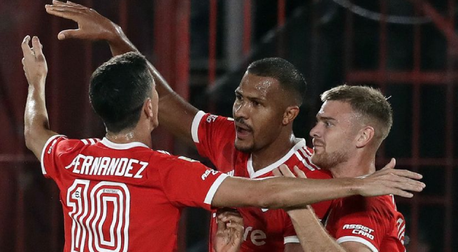 Líder River Plate golea a Huracán con doblete de venezolano Rondón en Argentina