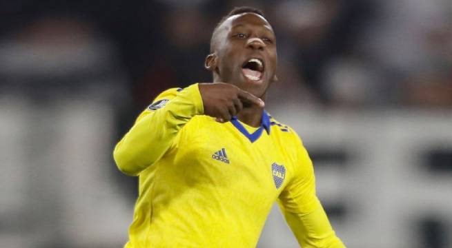 Con golazo de Luis Advíncula: Boca Juniors ganó 2-0 a Colo Colo por Copa Libertadores [Video]