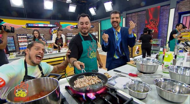 Lo celebran como un Mundial: Nico Ponce y José Peláez celebraron la “flameada” de Guillermo Castañeda